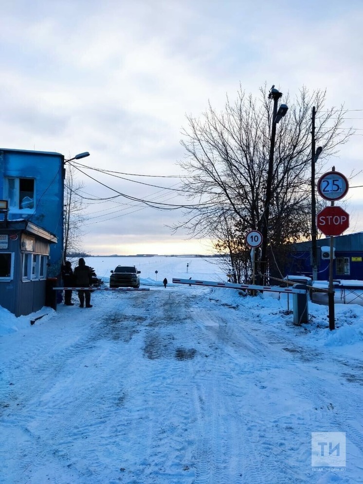 Закончена работа паромной переправы Зеленодольск-Нижние Вязовые
