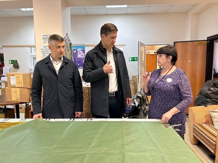 Депутат Госдумы Алтухов передал необходимые материалы горячеключевским волонтерам