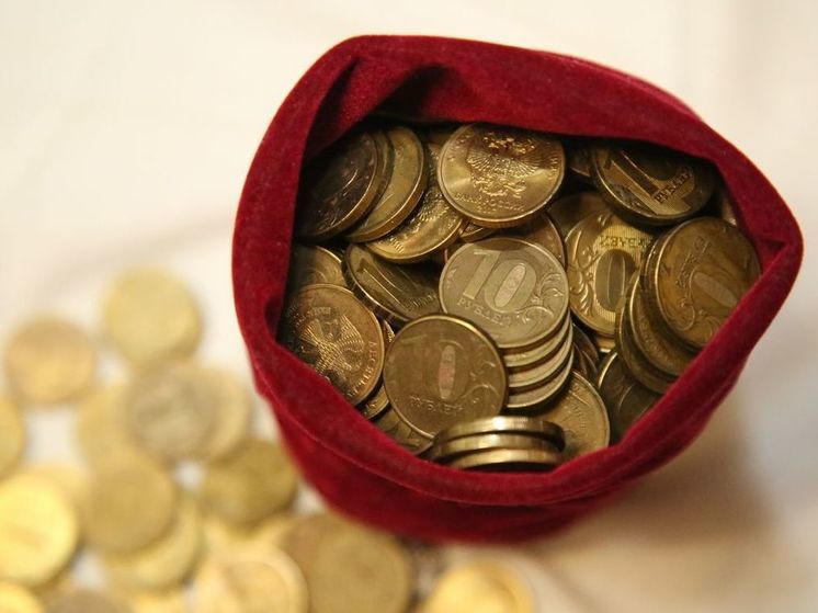 Совет Федерации одобрил повышение МРОТ до 19242 рублей