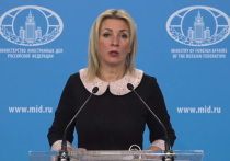 Проукраинские общественные организации Финляндии установили перед парламентом страны привезенный из Эстонии сожженный российский танк Т-72