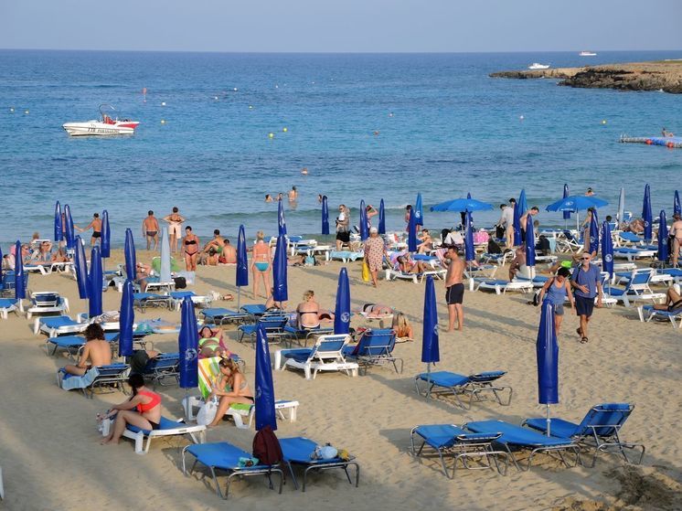 Названы самые выгодные для отпуска месяцы 2024 года