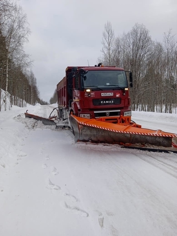 Минтранс Карелии рассказал о сроках уборки дорог после снегопада