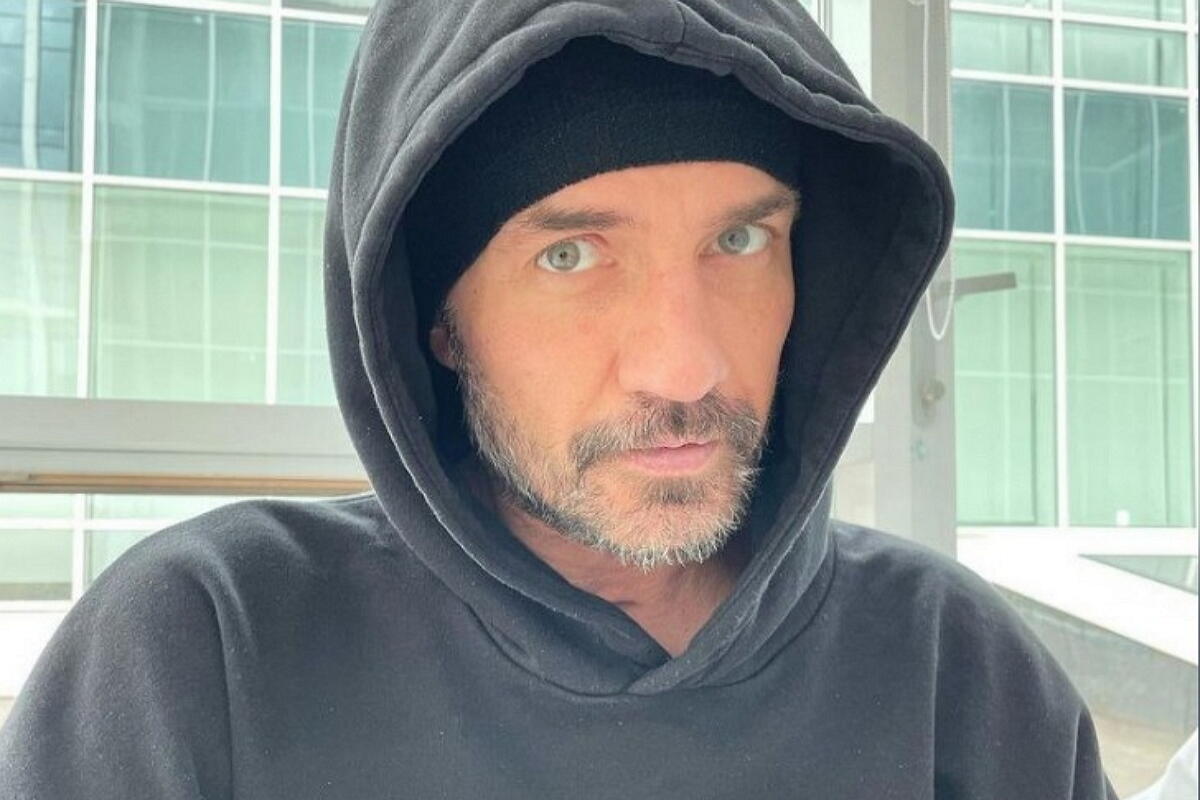 Костомаров сыграл в теннис с помощью бионического протеза руки