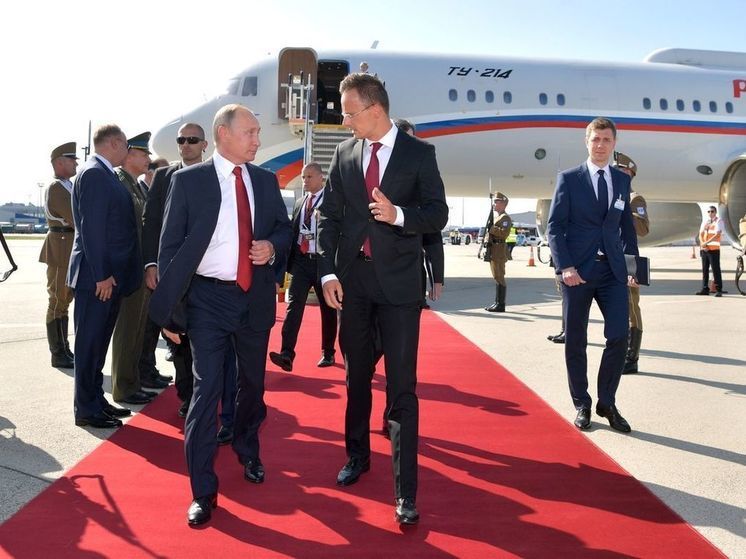 Венгрия пожаловалась на давление Евросоюза из-за контактов с РФ