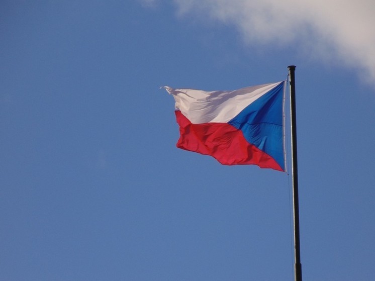 Президент Чехии: успехи РФ в СВО объясняются "слишком медленной" поддержкой Украины Западом