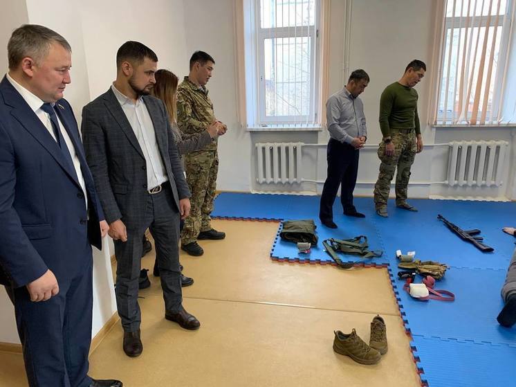 Депутат Госдумы посетил в Бурятии центр военной подготовки