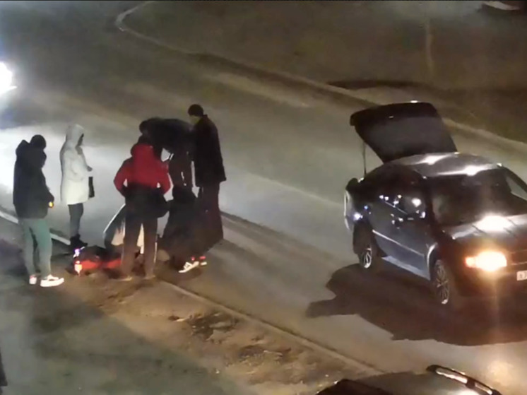 В Бийске на пешеходном переходе сбили девушку