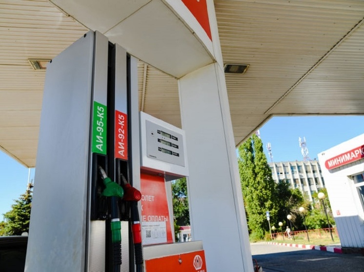  В Волгограде цены на дизтопливо и 2 марки бензина стали ниже