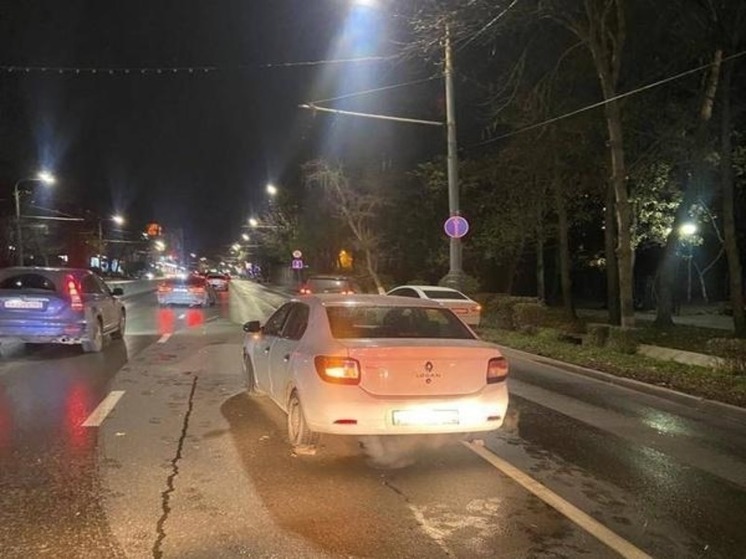 В Ростове на проспекте Стачки столкнулись три автомобиля