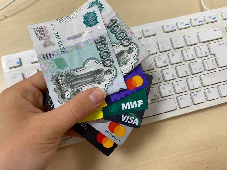 Средняя зарплата в Ленобласти в сентябре достигла почти 65 тысяч рублей