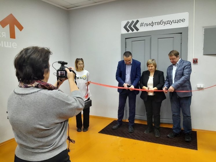 БФ «Система», Segezha Group и Департамент образования и науки Костромской области открыли в Галиче лабораторию «Лес»