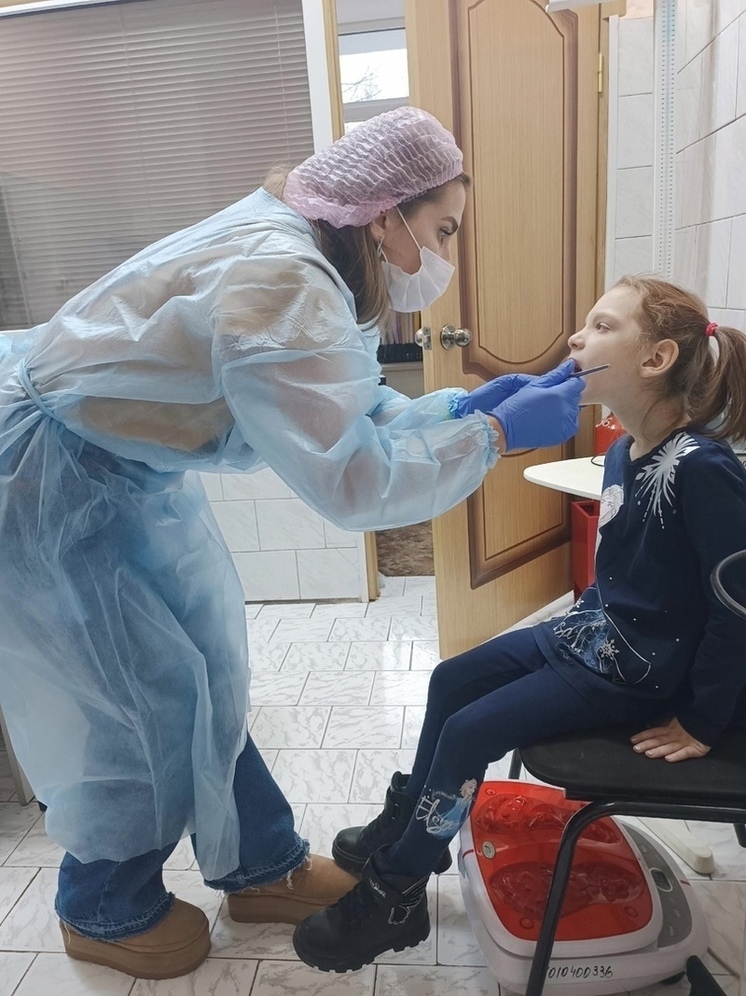 Воспитанников центра «Серпуховский» навестил врач-стоматолог