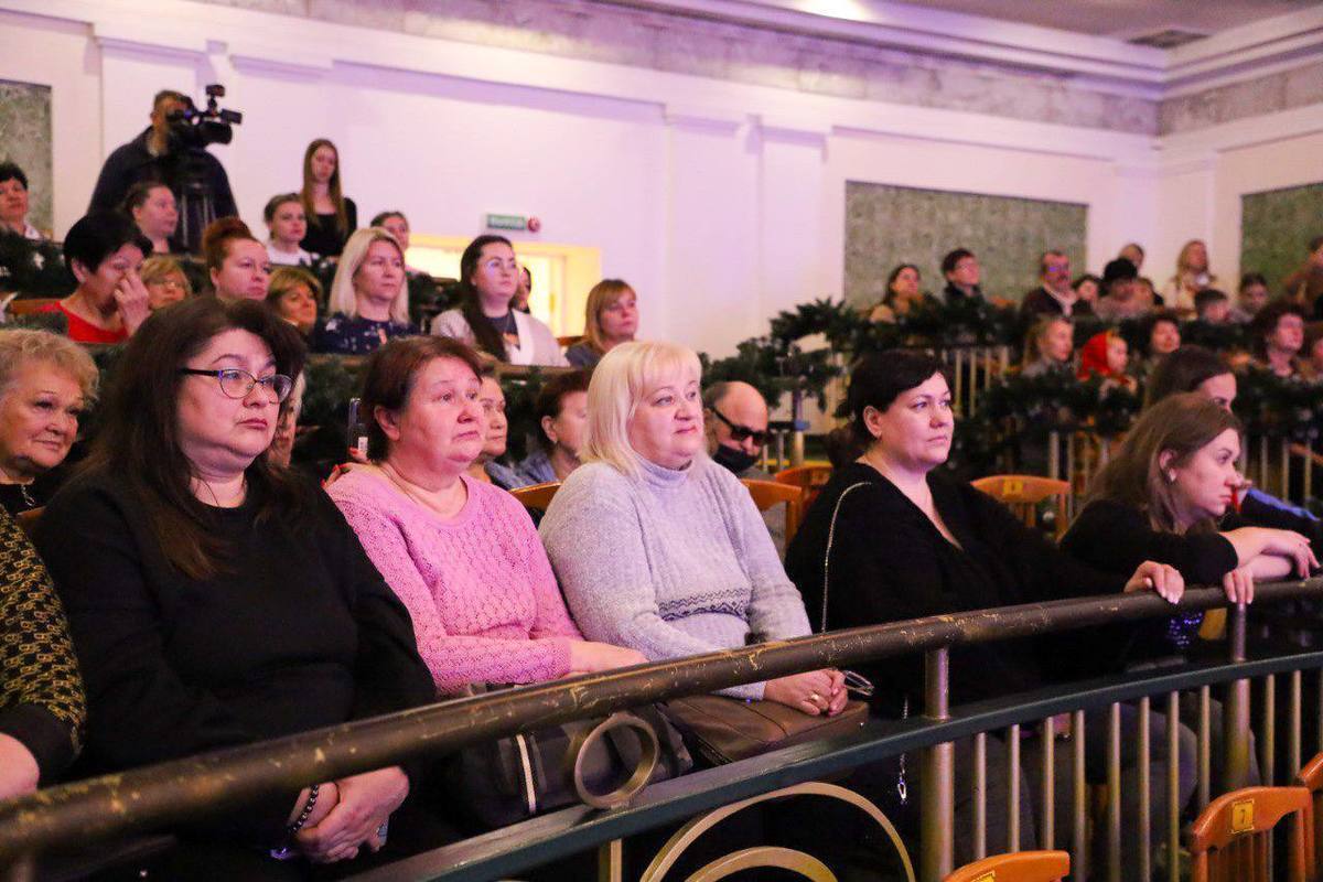 Концерт и фестиваль «Мама может» прошел в Серпухове