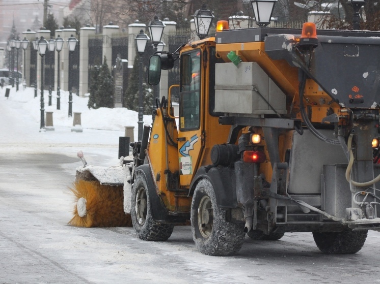 Тульских коммунальщиков перевели на усиленный режим из-за снегопада