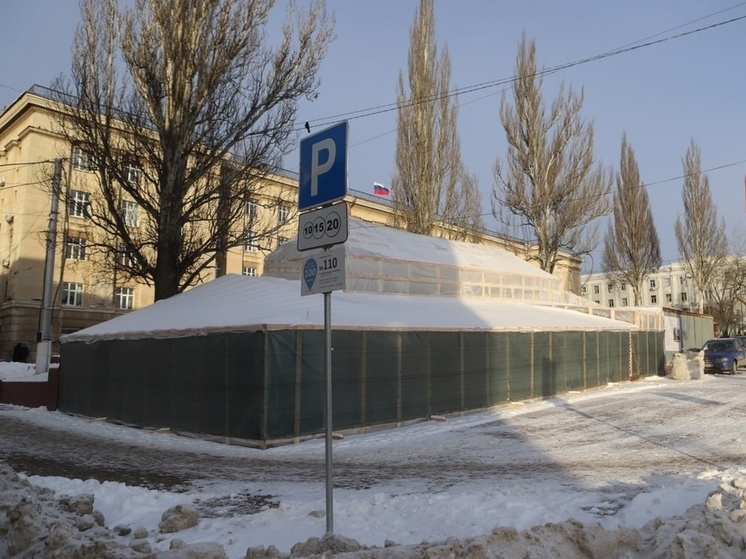 В Курске продолжается реставрация стелы «Героям - курянам»