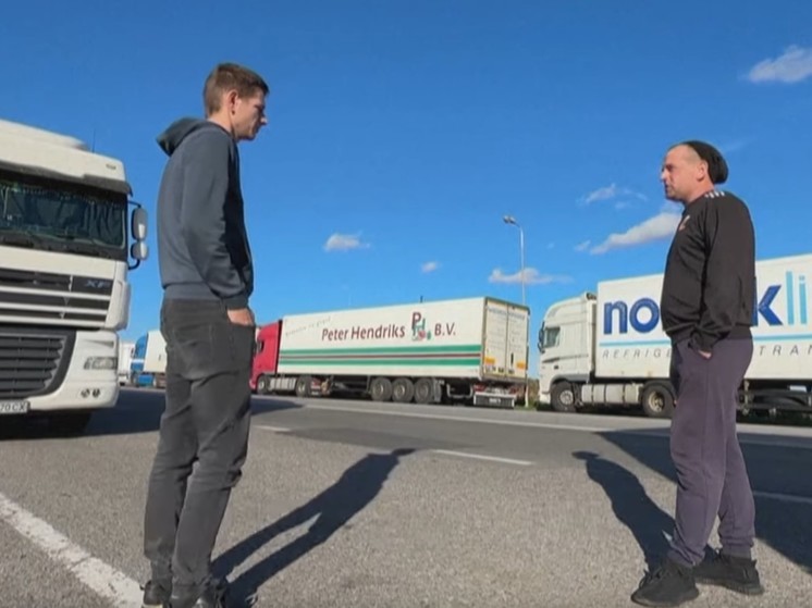 УНИАН: польские перевозчики перекрыли поставку военных грузов Украине