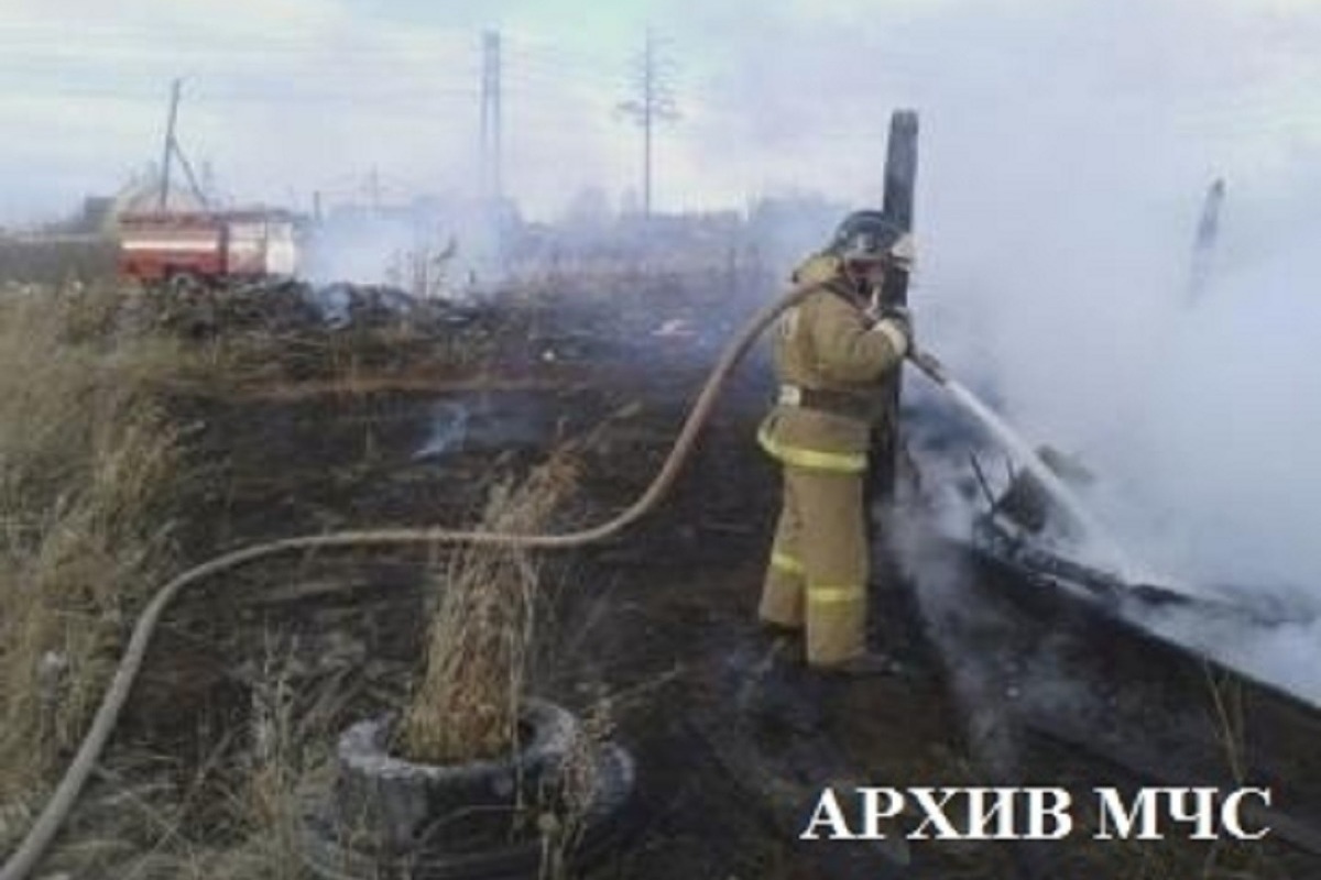 В Костромской области в ночном пожаре сгорел дом, есть пострадавший