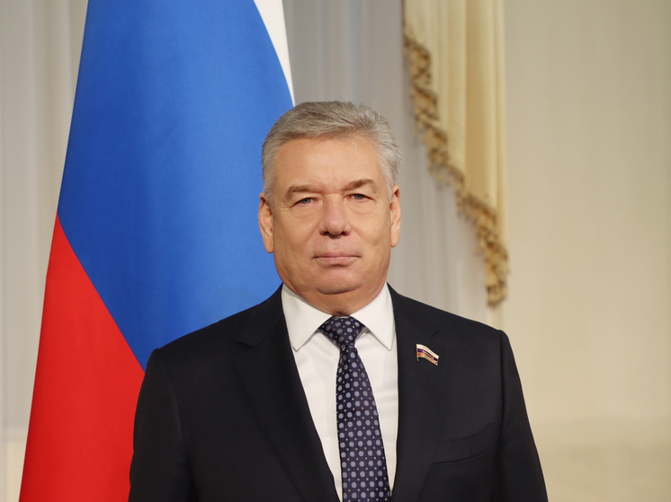 Николай Воробьёв поздравил тулячек с Днём матери