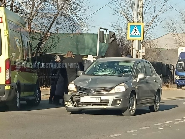 Девочку госпитализируют после ДТП на Рахова в Чите