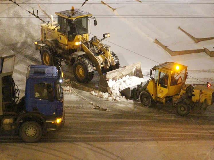 В ожидании зимы: как в Петербурге собираются противостоять стихии