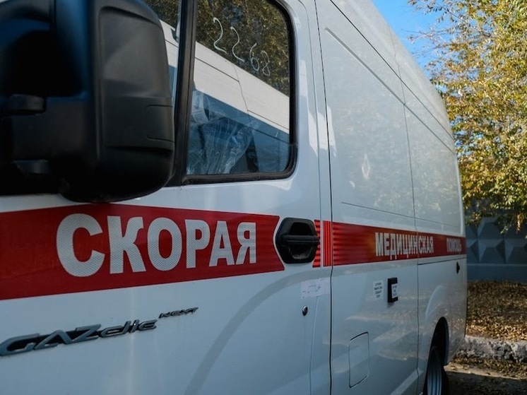 Под Волгоградом в ДТП иномарки и МАЗа пострадал 34-летний водитель