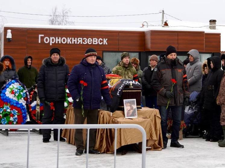 Погиб при попытке спасти товарища: в Горнокнязевске проводили в последний путь павшего на фронте Игоря Тайшина