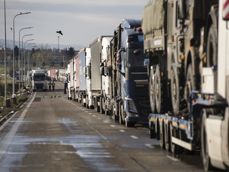 Время ожидания на польско-украинской границе увеличилось до 200 часов