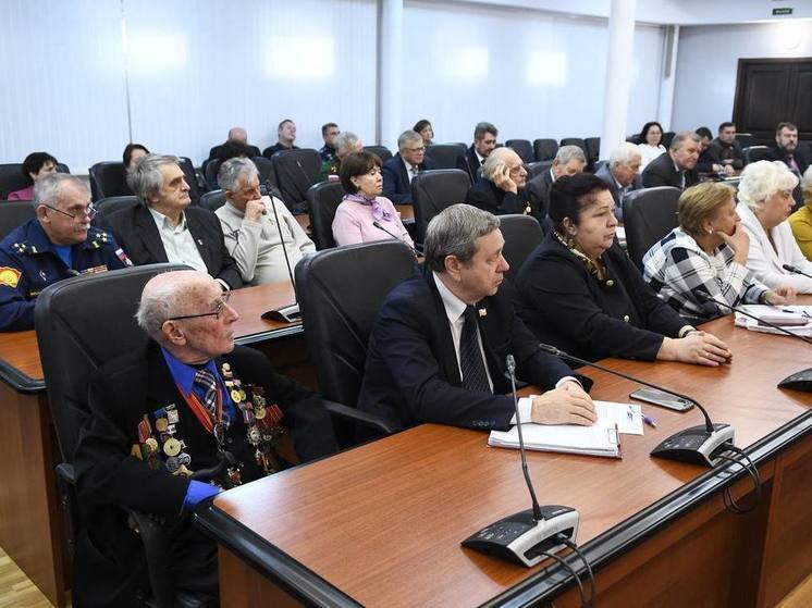 Власти Краснодара обсудили работу Совета ветеранов в 2023 году