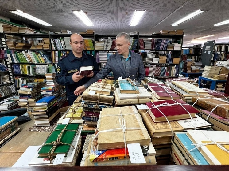 Смоленский университет передал в учреждения регионального УФСИН более 800 книг