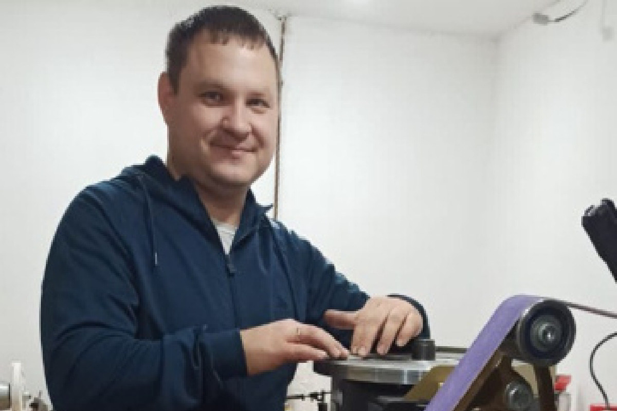 Соцконтракт помог белгородцу открыть студию заточки инструментов