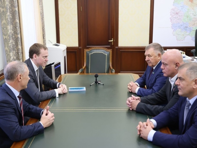 Губернатор Павел Малков встретился с делегацией Республики Адыгея
