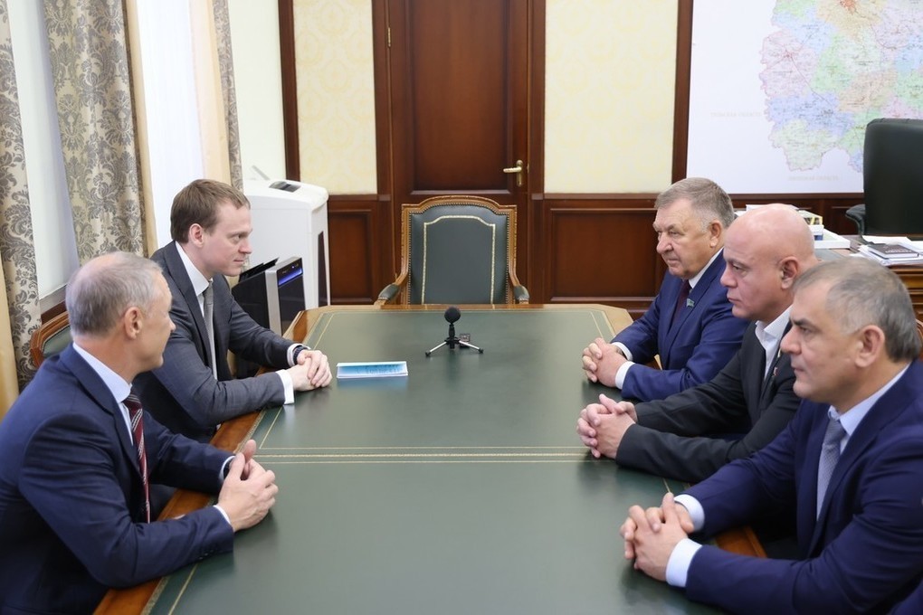 Губернатор Павел Малков встретился с делегацией Республики Адыгея
