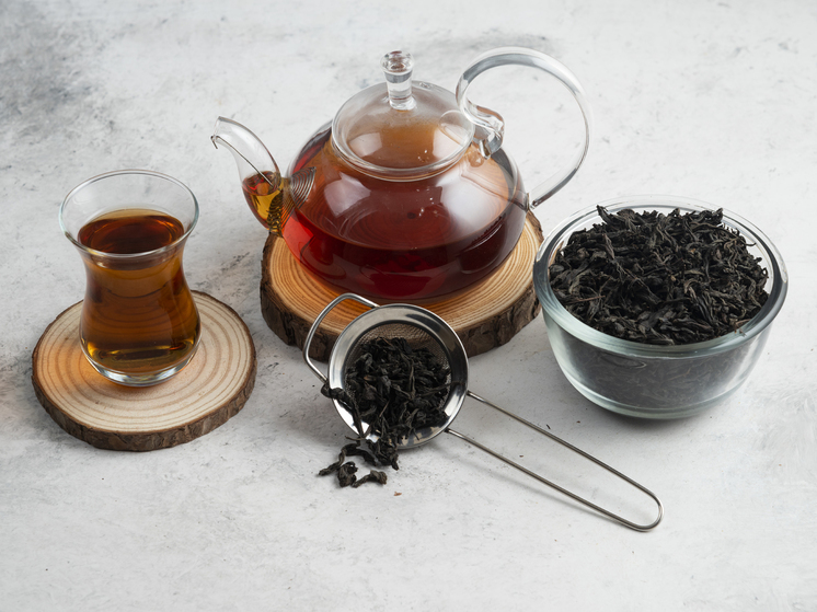  В Роспотребнадзоре рассказали, как отличить настоящий черный чай от подделки