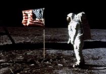 Сенатор Алексей Пушков прокомментировал выводы нейросети, признавшей поддельным один из снимков лунной миссии НАСА