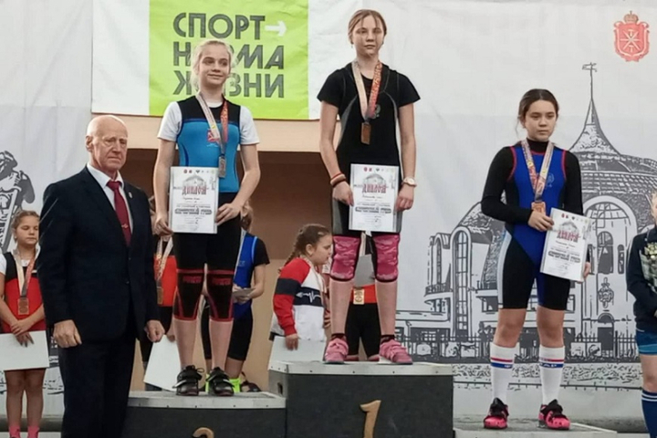 Костромичка досрочно победила на соревнованиях по тяжелой атлетике «Серебряный гриф»