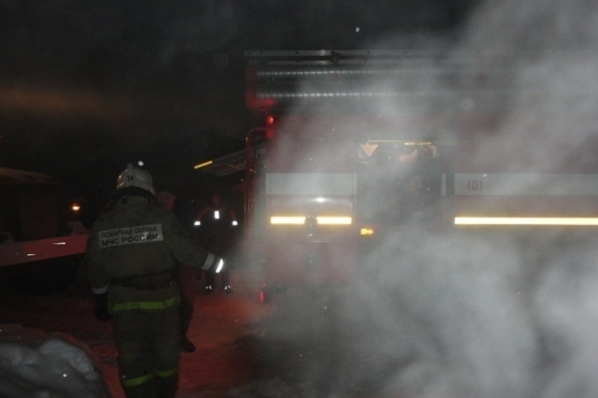 В Костромской области пожар в жилом доме тушили более трех часов