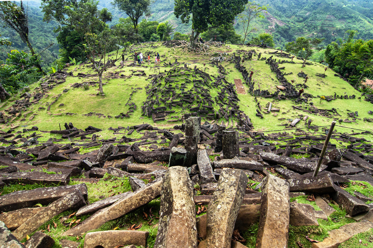 Archaeologists discovered the oldest pyramid in the world in Indonesia: Gunung Padang