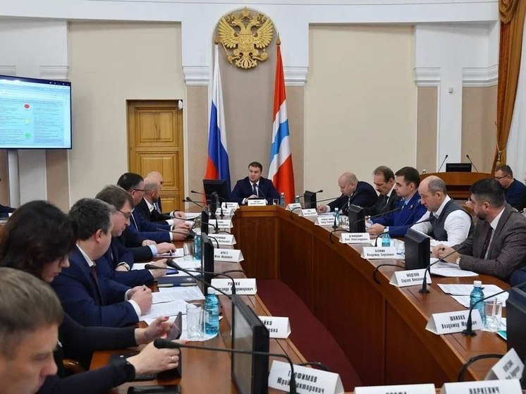 Губернатор Омской области Виталий Хоценко провел строительный штаб