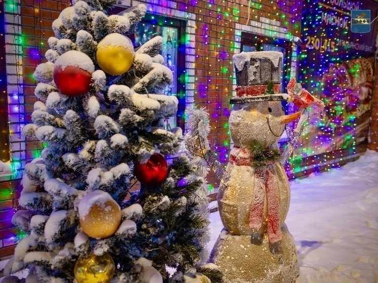 В Тарко-Сале выберут лучшие новогодние дворы и снежные фигуры
