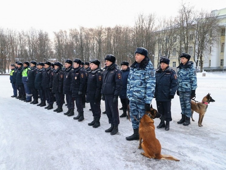 Новгородских полицейских проводили в командировку в Северо-Кавказский регион