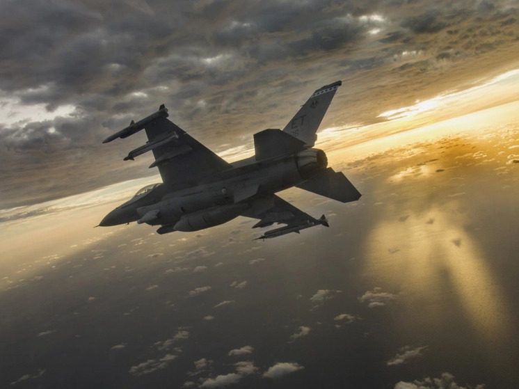 InfoBRICS: российские "Кинжалы" и "Искандеры" уничтожат украинские авиабазы с F-16