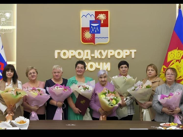 Алексей Копайгородский поздравил сочинок с Днем матери