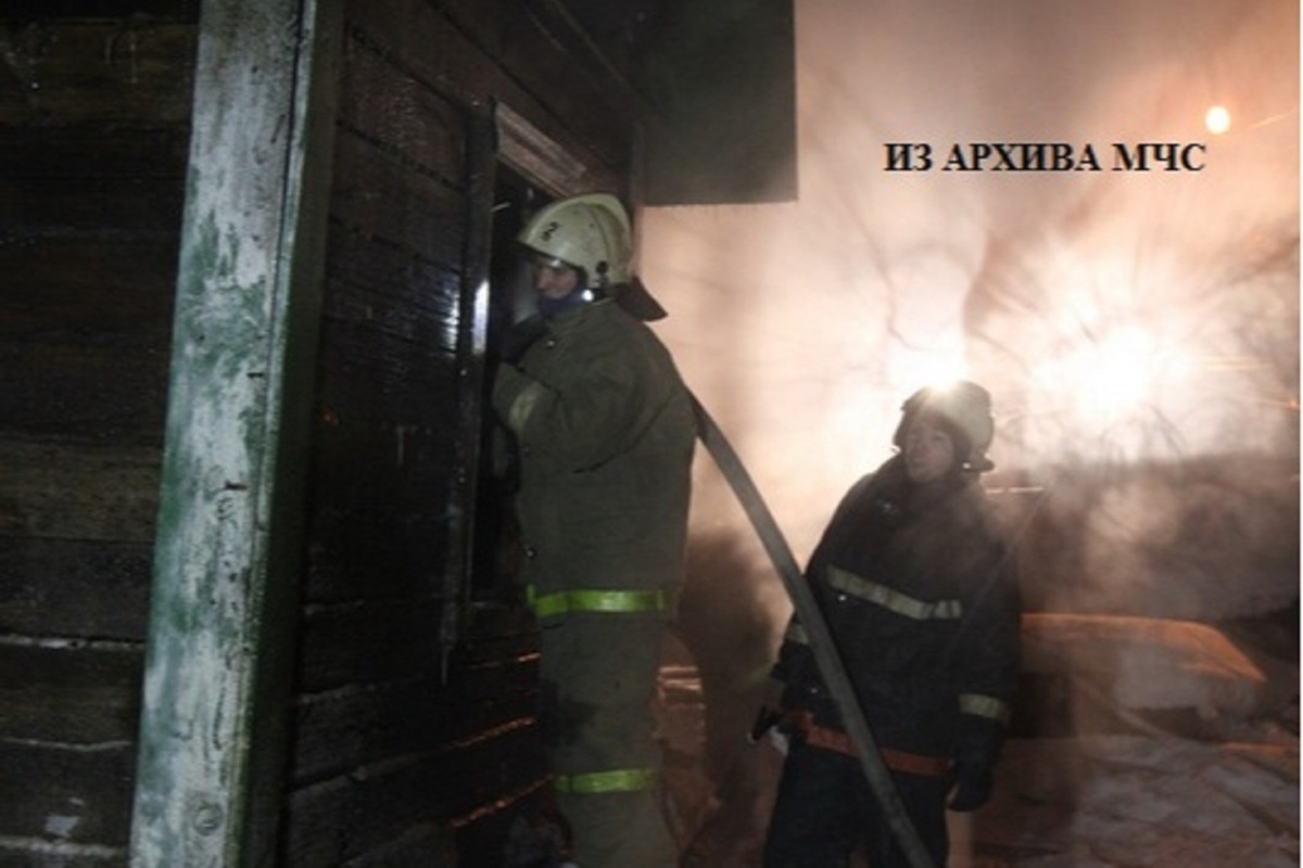 В Костромской области ночью сгорела квартира в МКД и частный дом
