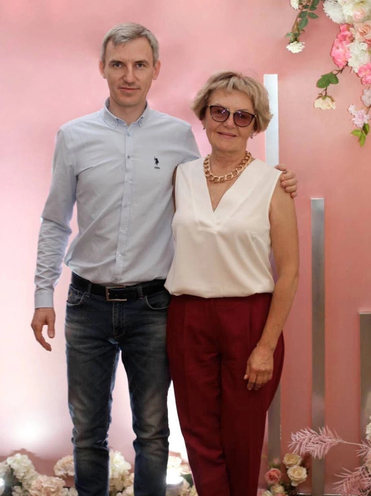 Губернатор Смоленской области поздравил регион с Днём матери