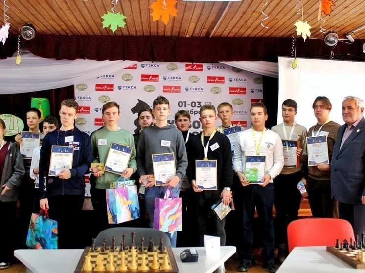 Уникальный шахматный турнир «Кубок Гексы» прошёл в Торопце