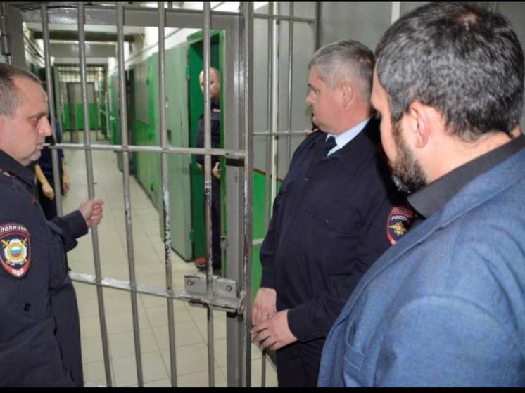 Мошенник под предлогом продажи весел для байдарки завладел деньгами смолянина