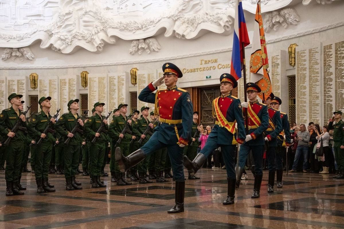 Новобранцы-костромичи приняли присягу в Зале Славы Музея Победы