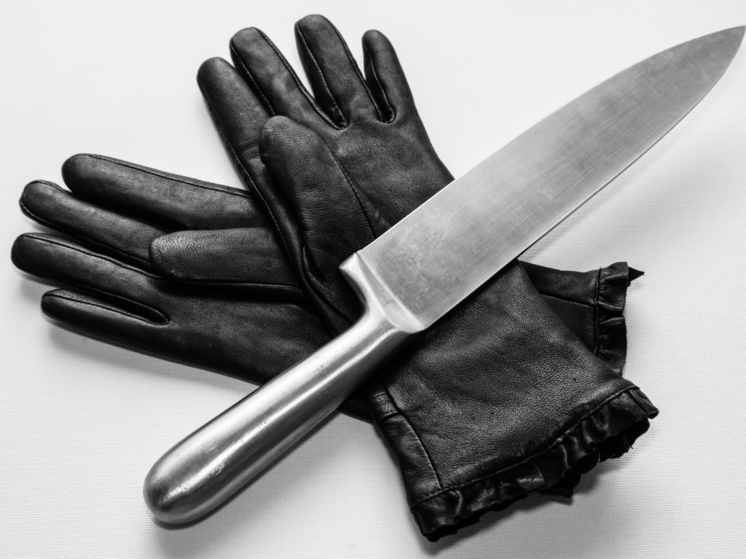 Жительница Новосибирска ударила ножом 53-летнего мужчину на улице Авиастроителей