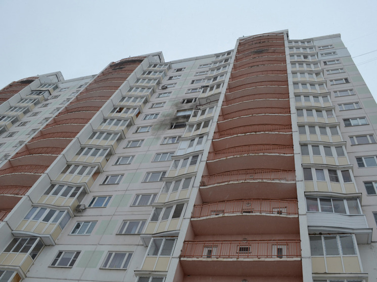 На ул. Хворостухина в Туле установили новые окна после падения БПЛА