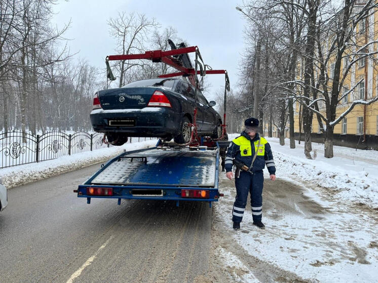 В Воронеже с 28 ноября начнут эвакуировать авто без госзнаков